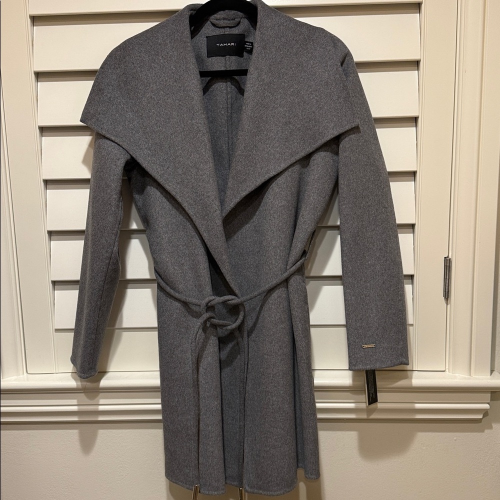NWT Tahari Gray Belted Coat